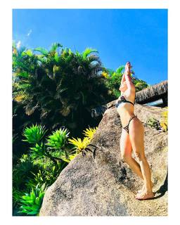 Flávia Alessandra feet photo thumbnail