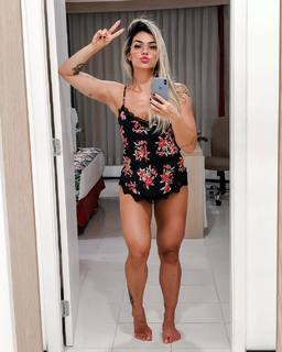 Kelly Key feet photo thumbnail