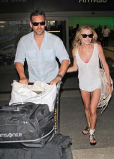 LeAnn Rimes feet photo thumbnail