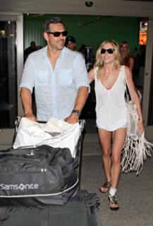 LeAnn Rimes feet photo thumbnail