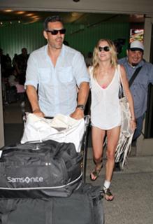 LeAnn Rimes feet photo thumbnail