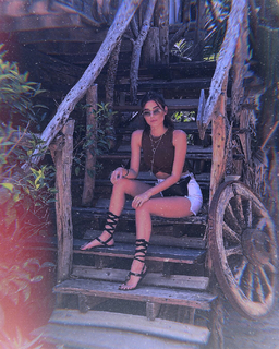 Simay Barlas feet photo 2