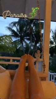 Sofía Vergara feet photo thumbnail
