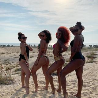 Anitta feet photo thumbnail