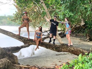 Anitta feet photo thumbnail