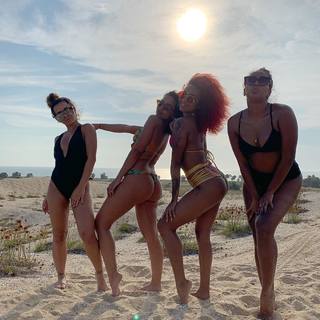 Anitta feet photo thumbnail