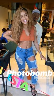 Jilly Anais feet photo thumbnail
