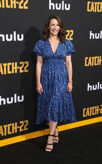 Kristin Davis feet photo thumbnail