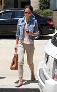 Jordana Brewster feet photo thumbnail