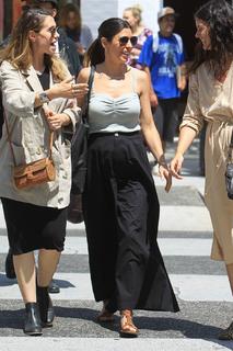 Jamie-Lynn Sigler feet photo thumbnail
