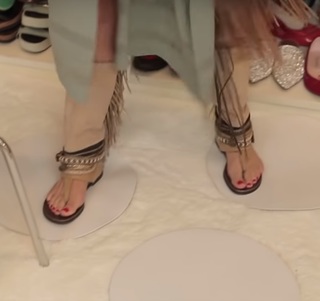 Adriane Galisteu feet photo thumbnail
