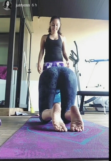 Yoseline Hoffman feet photo thumbnail