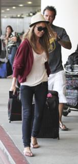 Audrina Patridge feet photo thumbnail