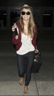 Audrina Patridge feet photo thumbnail
