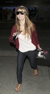 Audrina Patridge feet photo thumbnail