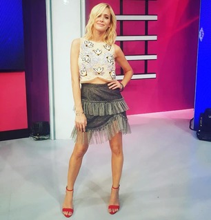 Julieta Prandi feet photo thumbnail