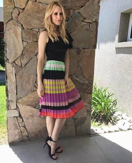Julieta Prandi feet photo thumbnail