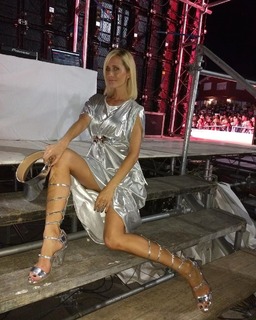 Julieta Prandi feet photo thumbnail