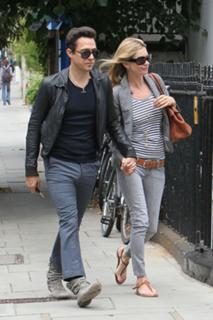 Kate Moss feet photo thumbnail