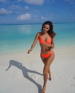 Rochelle Humes feet photo thumbnail