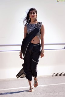 Pooja Hegde feet photo thumbnail