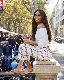 Cristina Pedroche feet photo thumbnail