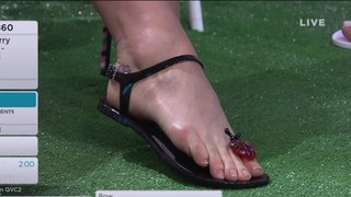 Katy Perry feet photo thumbnail