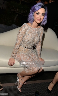 Katy Perry feet photo thumbnail