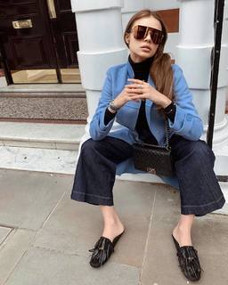 Xenia Tchoumitcheva feet photo thumbnail