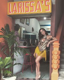Anitta feet photo thumbnail