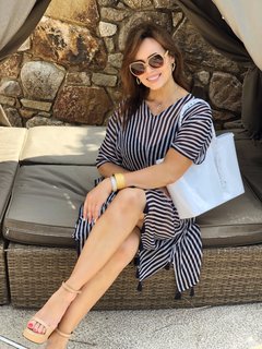 Lisa Robertson feet photo thumbnail