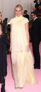 Gwyneth Paltrow feet photo thumbnail