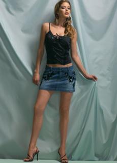 Doutzen Kroes feet photo thumbnail