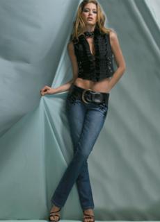 Doutzen Kroes feet photo thumbnail