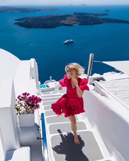 Julianne Hough feet photo thumbnail