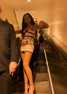 Dua Lipa feet photo thumbnail