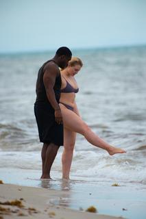 Iskra Lawrence feet photo thumbnail