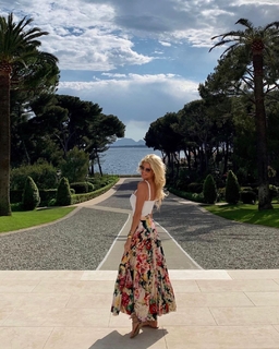 Victoria Silvstedt feet photo thumbnail