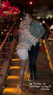 Jilly Anais feet photo thumbnail