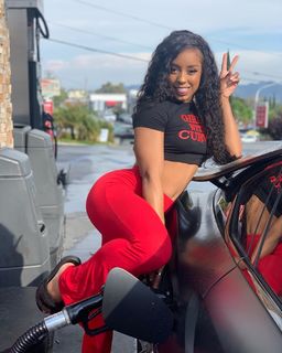 Qimmah Russo feet photo thumbnail