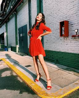 Zaira Nara feet photo thumbnail