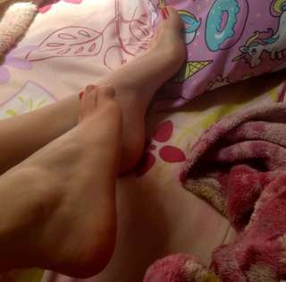 Isa Pes feet photo thumbnail