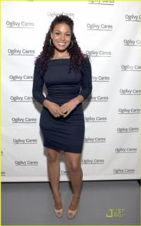 Jordin Sparks feet photo thumbnail