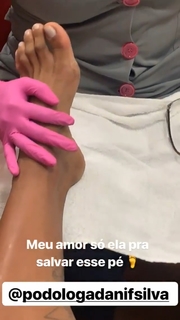 Gracyanne Barbosa feet photo thumbnail