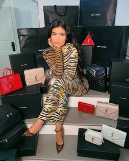 Kylie Jenner feet photo thumbnail