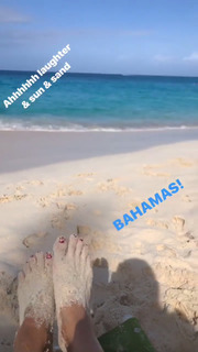 Constance Marie feet photo thumbnail