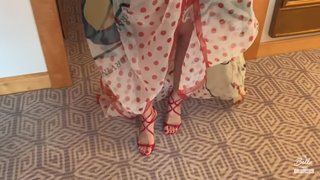 Nikki Garcia feet photo thumbnail