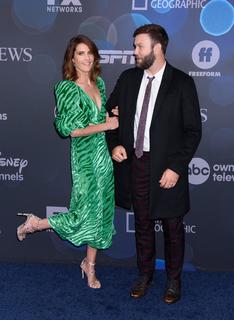 Cobie Smulders feet photo thumbnail