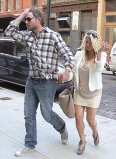 Jessica Simpson feet photo thumbnail