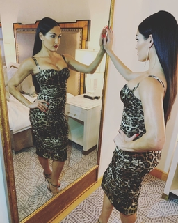 Nikki Garcia feet photo thumbnail